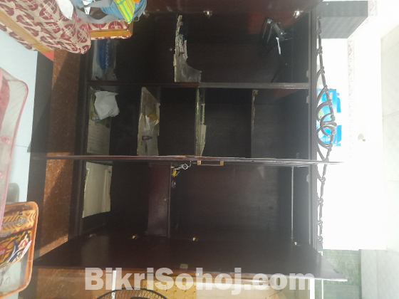 ৩ পার্টের আলমারি বিক্রি করা হবে